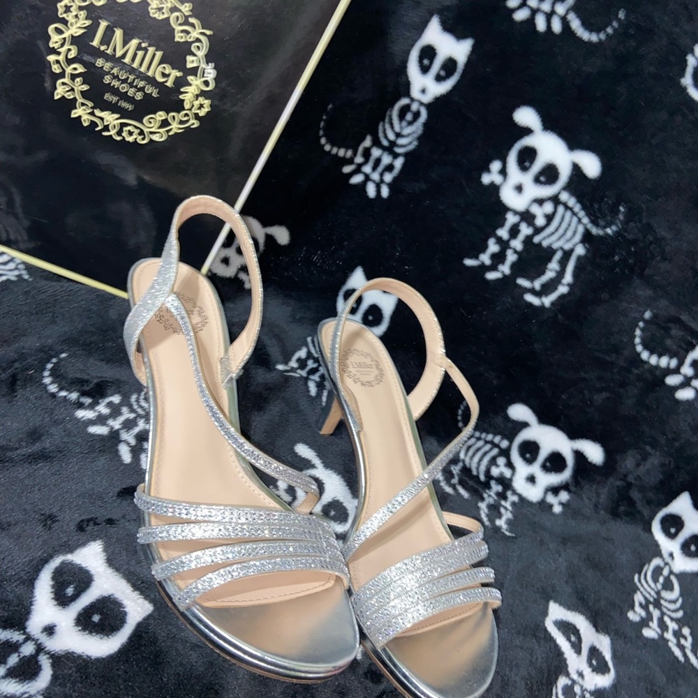 L. Miller Silver Glitter Slingback Heels